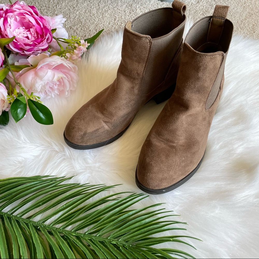 Slip On Brown Boots - Picture 3 of 9